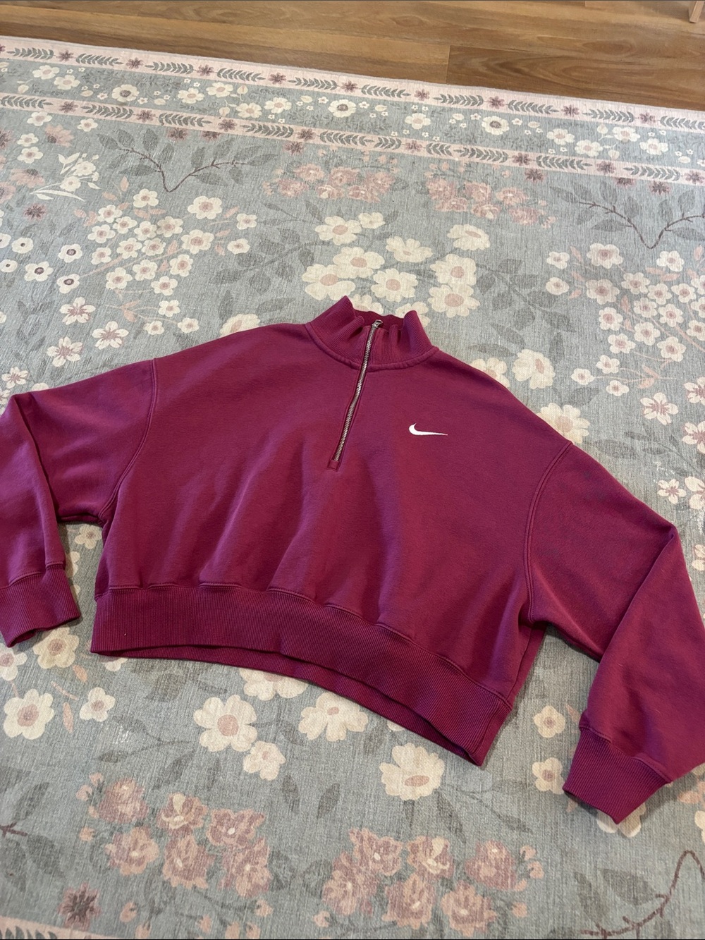 Nike Women’s Burgundy Cropped 1/4 Zip Sweatshirt